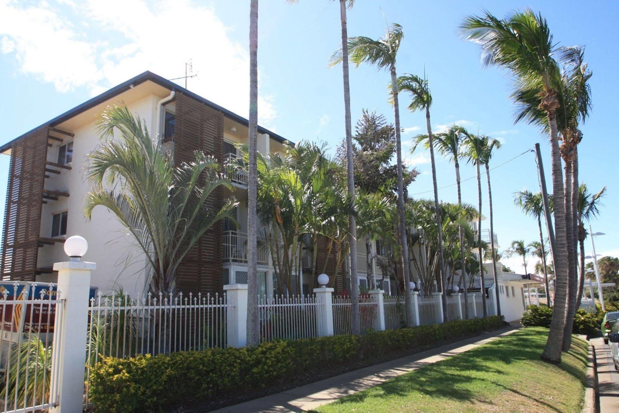Endeavour Inn Emu Park Eksteriør billede
